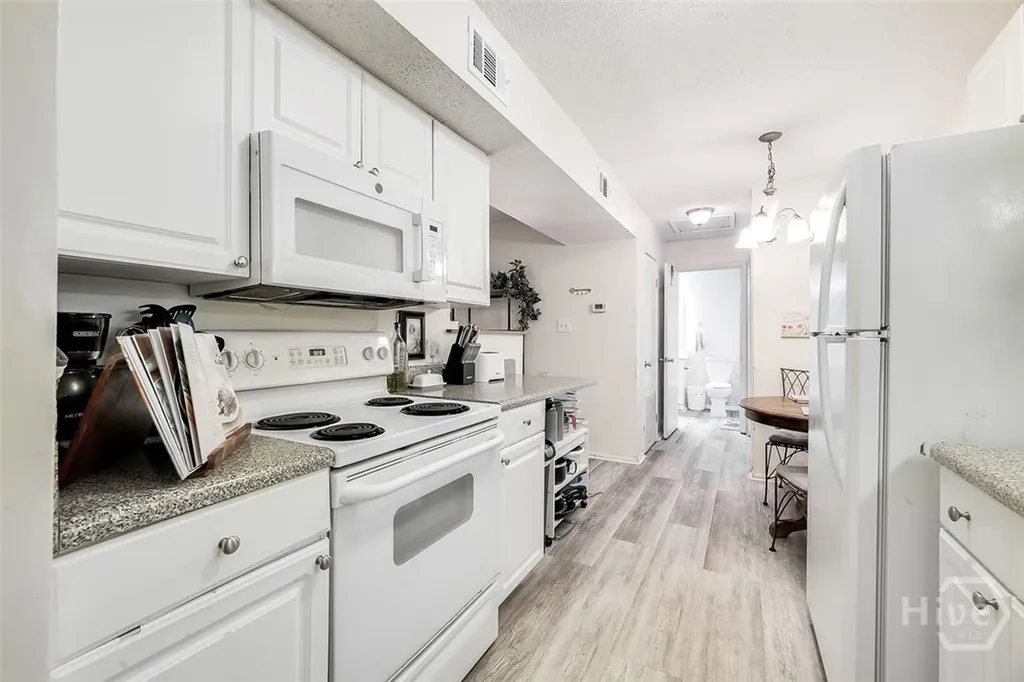 401 N Cromwell Road Savannah GA 31410