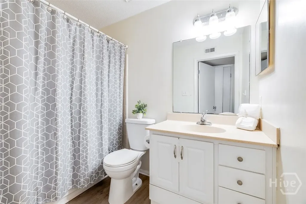 401 N Cromwell Road Savannah GA 31410
