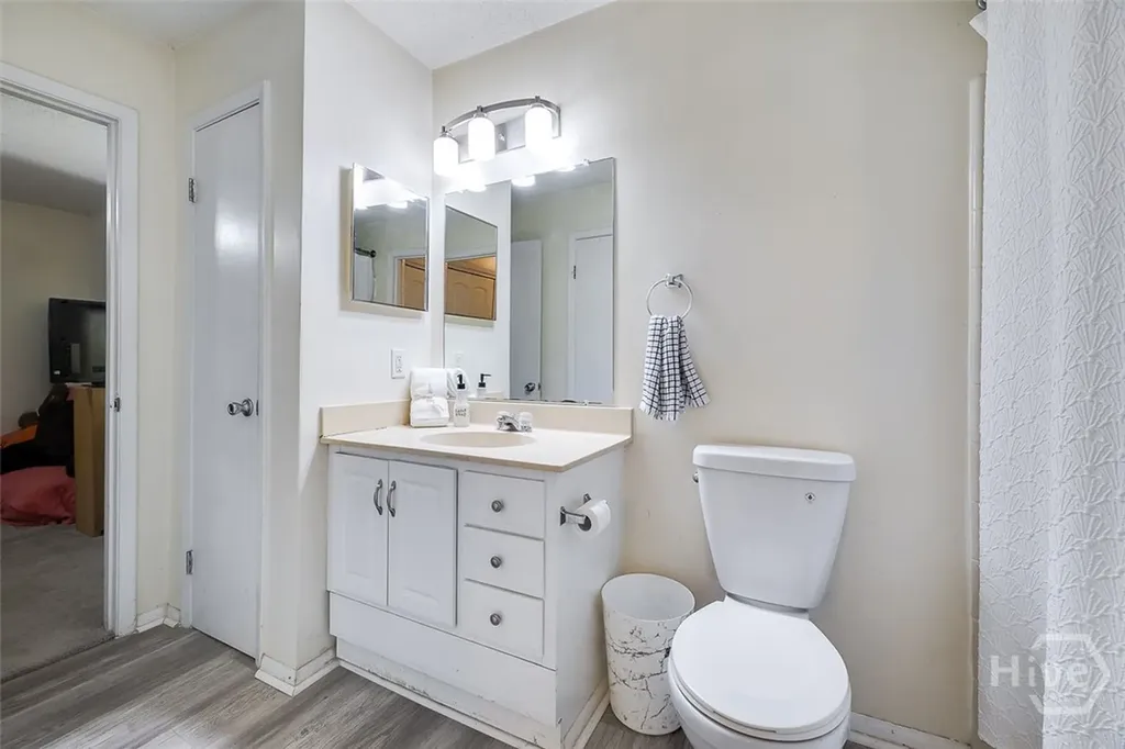 401 N Cromwell Road Savannah GA 31410