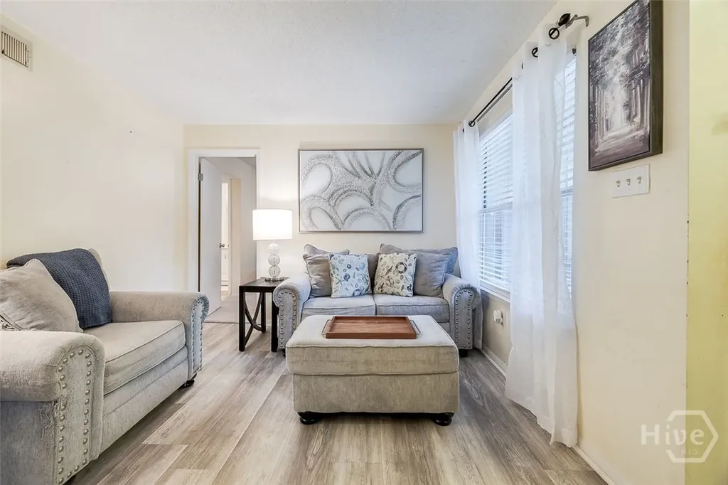 401 N Cromwell Road Savannah GA 31410