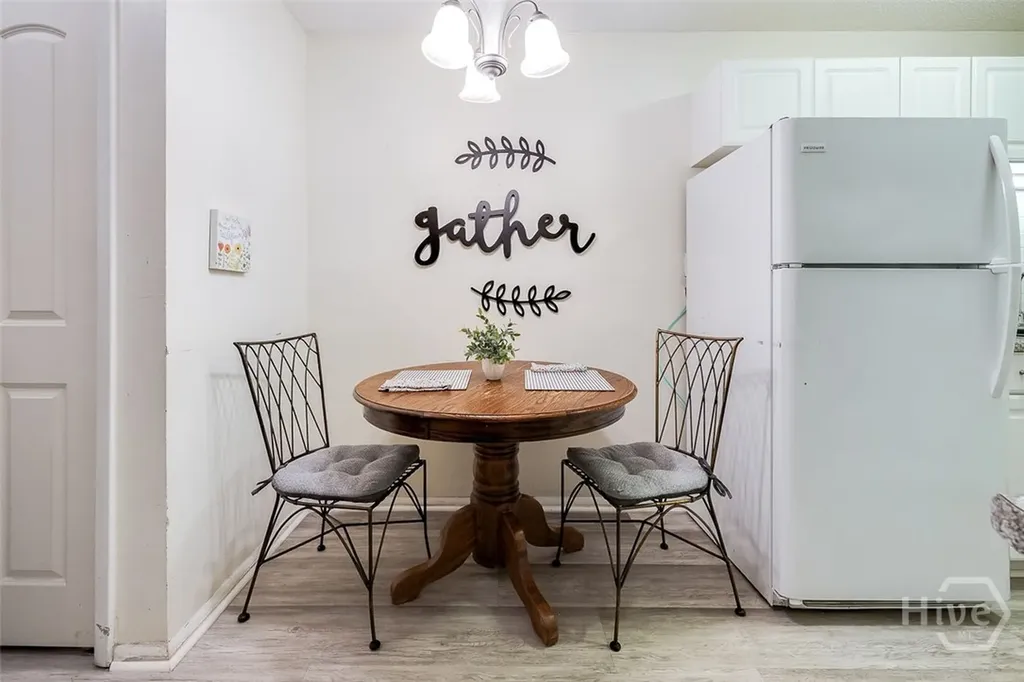401 N Cromwell Road Savannah GA 31410