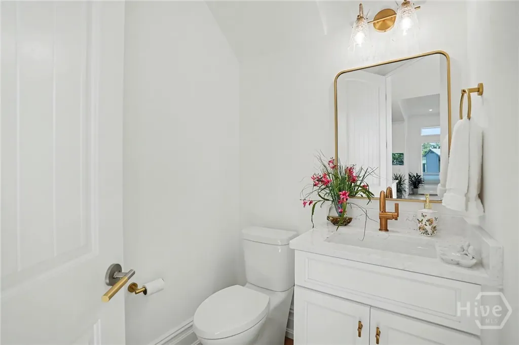 2 Top Gallant Circle Savannah GA 31411