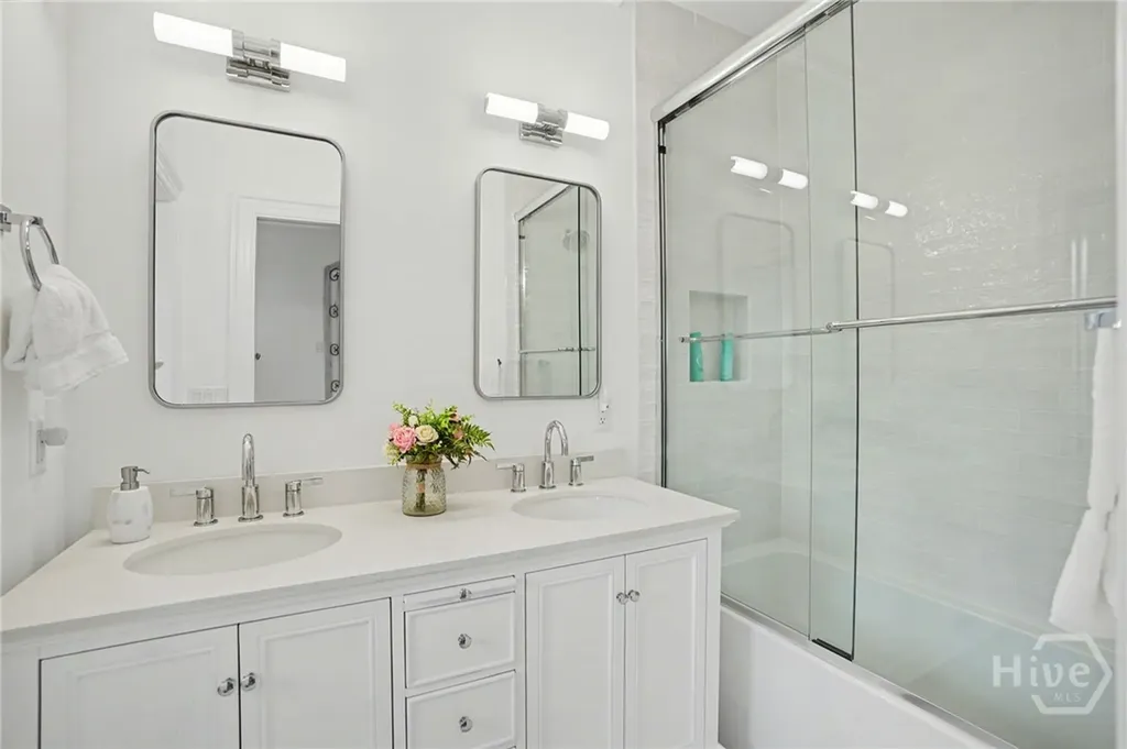 2 Top Gallant Circle Savannah GA 31411