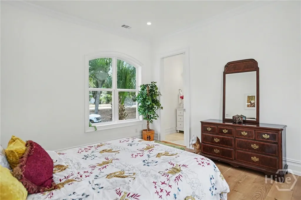 2 Top Gallant Circle Savannah GA 31411
