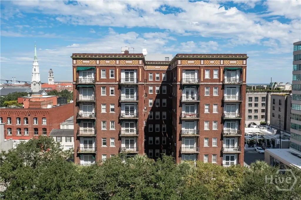 24 E Liberty Street Savannah GA 31401