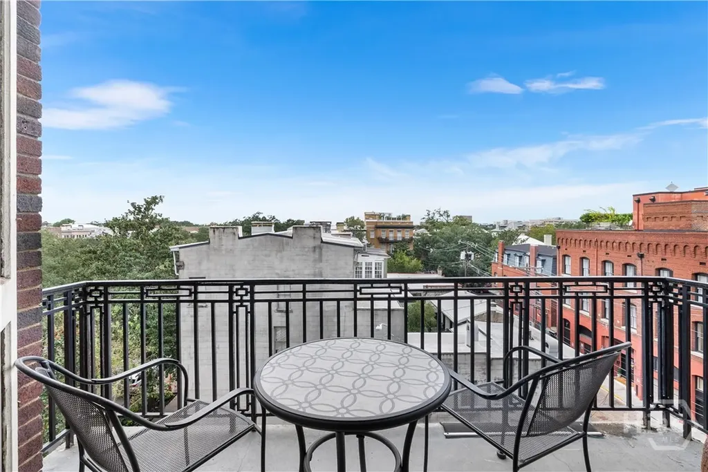 24 E Liberty Street Savannah GA 31401
