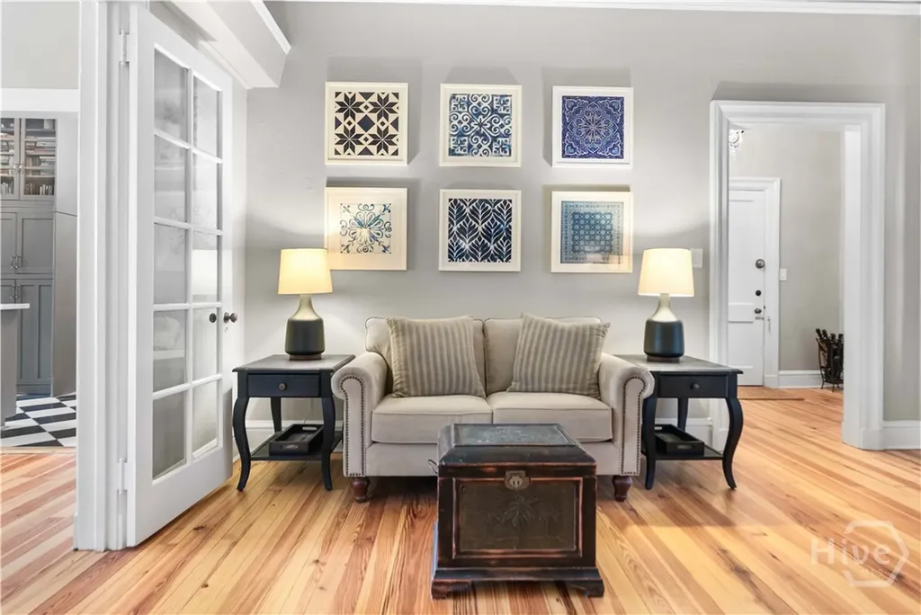 24 E Liberty Street Savannah GA 31401