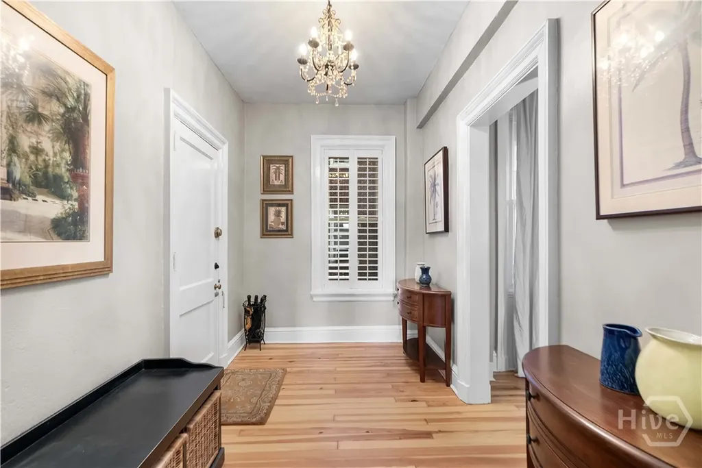 24 E Liberty Street Savannah GA 31401