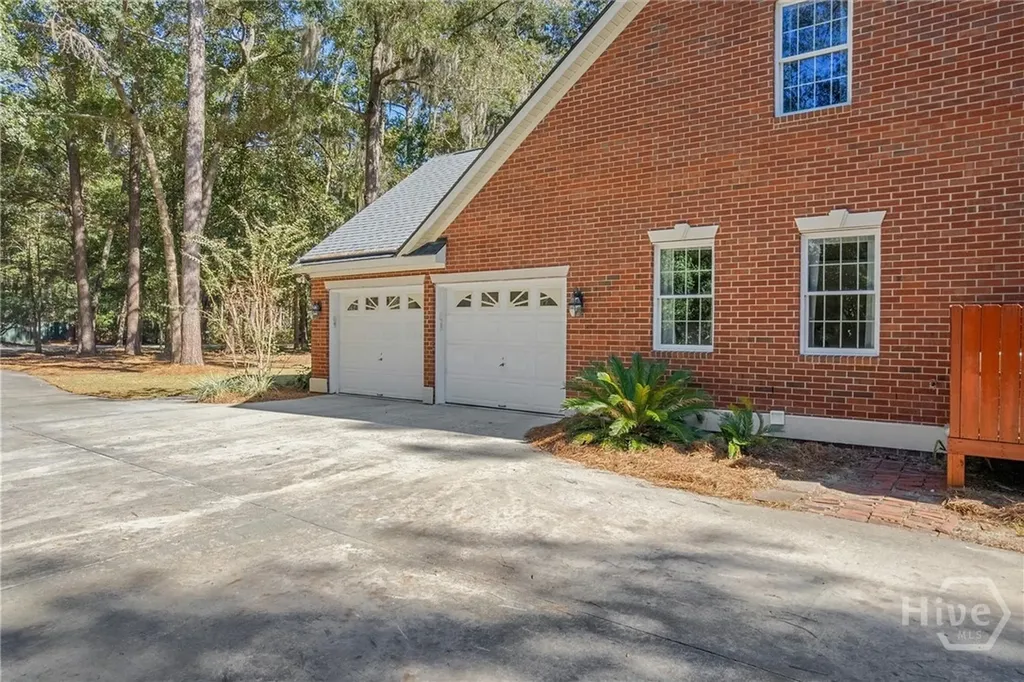 262 Mingarry Drive Richmond Hill GA 31324