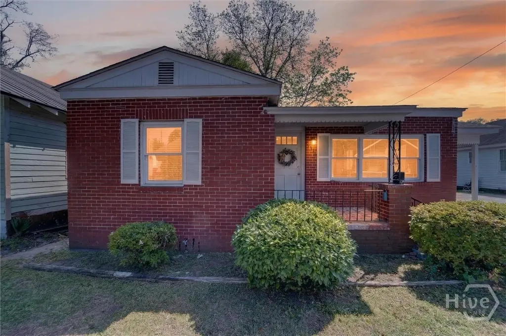631 W 35th Street Savannah GA 31415