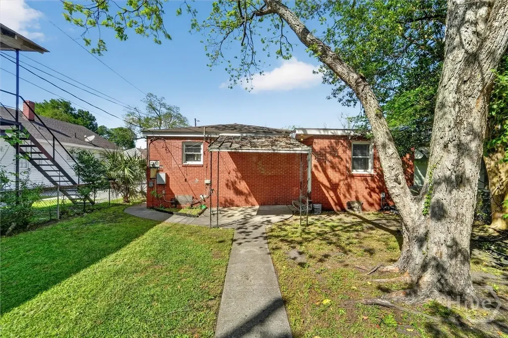 631 W 35th Street Savannah GA 31415