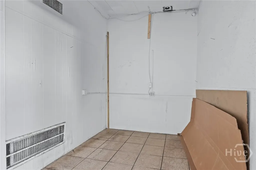 2203 Skidaway Road Savannah GA 31404