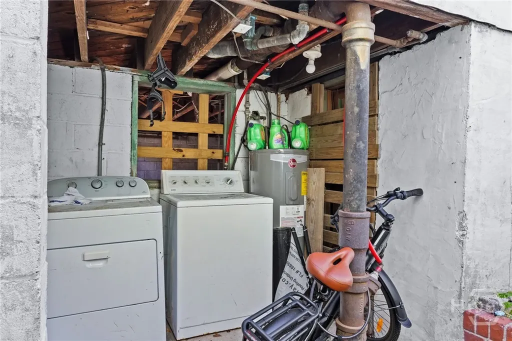 2203 Skidaway Road Savannah GA 31404