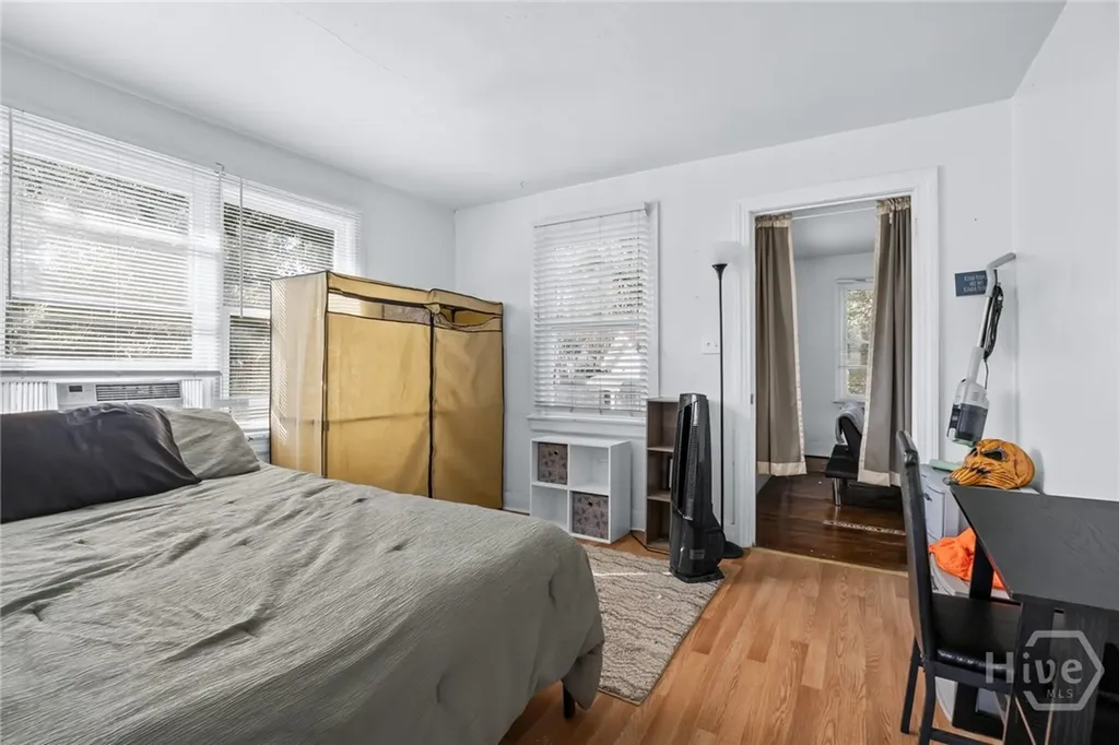 2203 Skidaway Road Savannah GA 31404