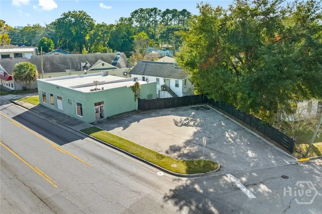 2203 Skidaway Road Savannah GA 31404