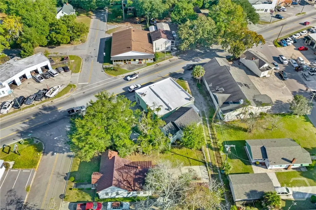 2203 Skidaway Road Savannah GA 31404