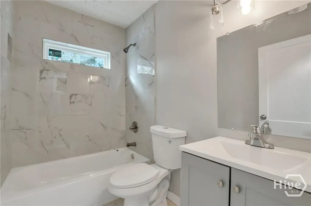 13 W 52nd Street Savannah GA 31405