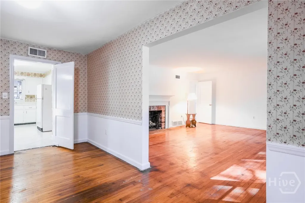 112 E Derenne Avenue Savannah GA 31405