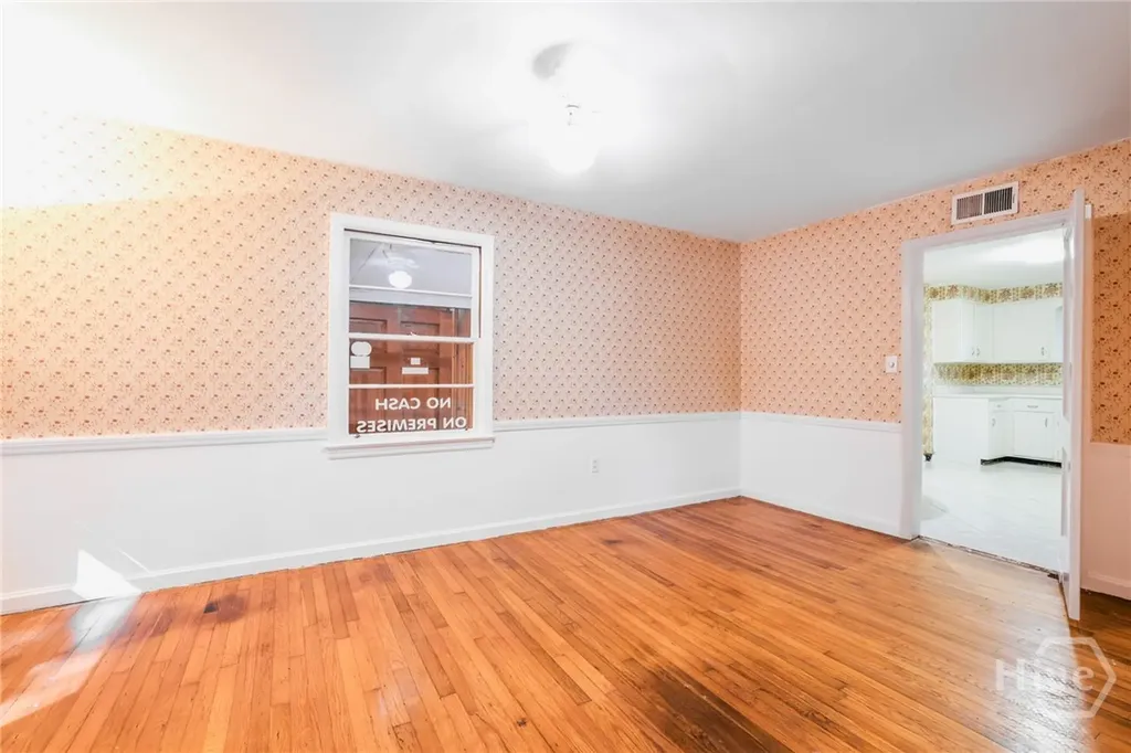 112 E Derenne Avenue Savannah GA 31405