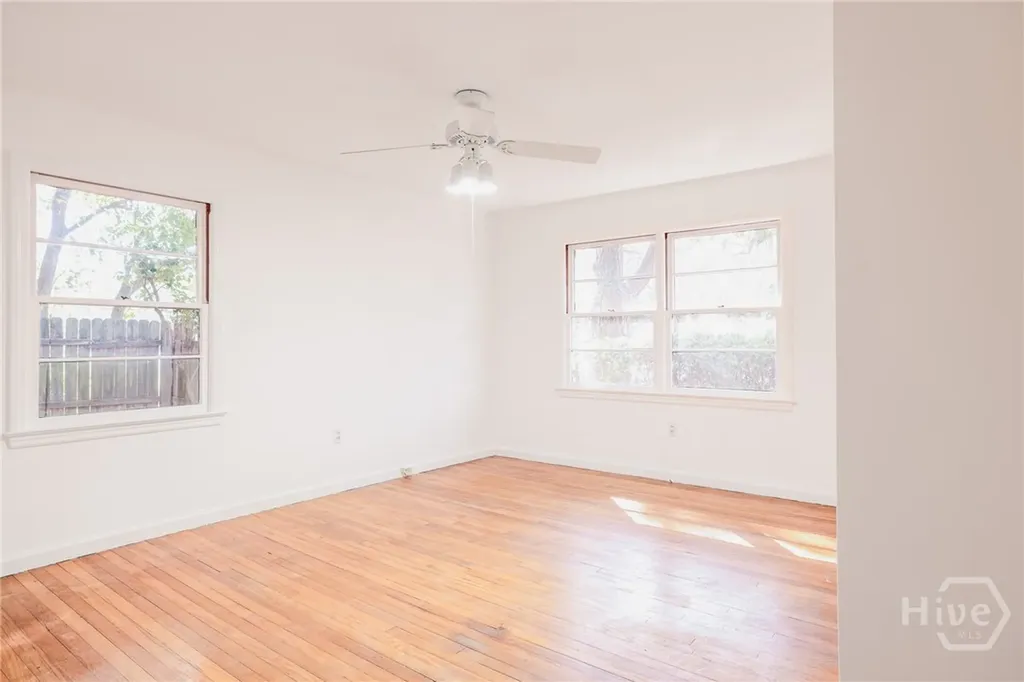 112 E Derenne Avenue Savannah GA 31405