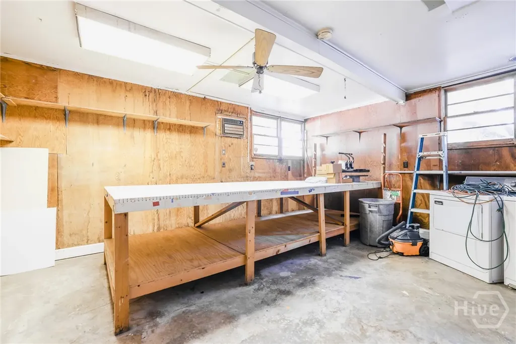 112 E Derenne Avenue Savannah GA 31405