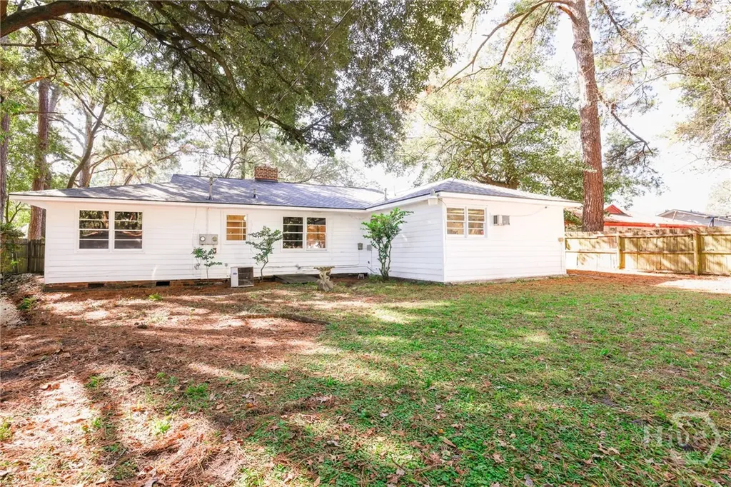 112 E Derenne Avenue Savannah GA 31405