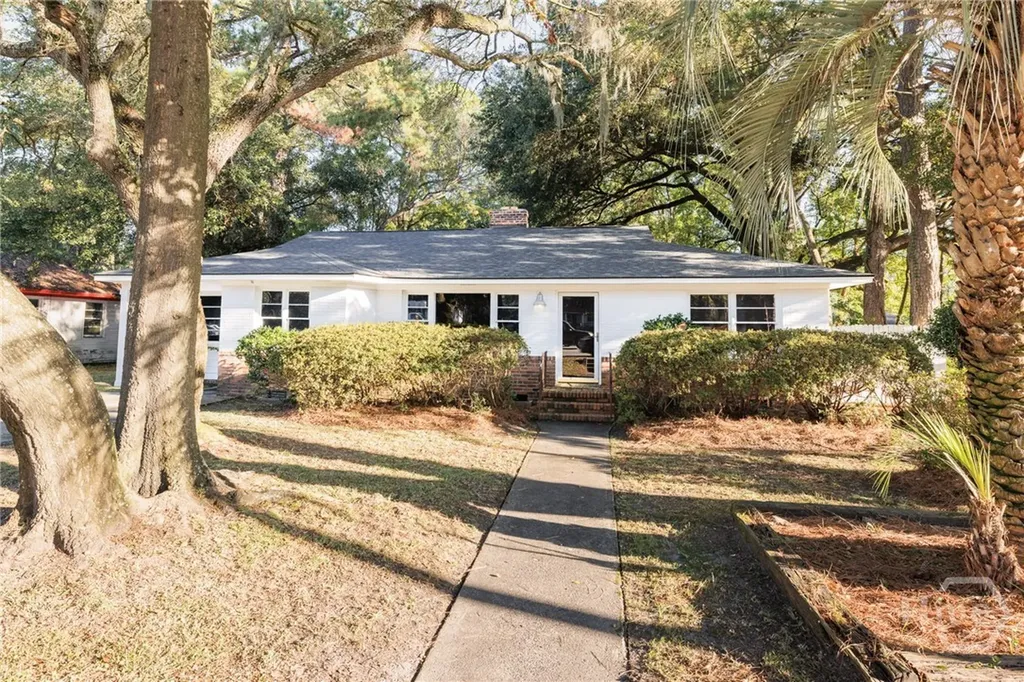 112 E Derenne Avenue Savannah GA 31405