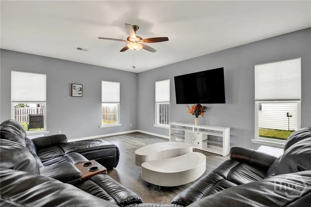 153 Greyfield Circle Savannah GA 31407