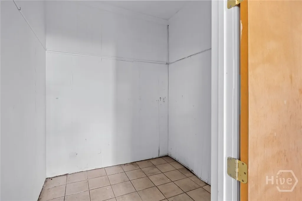 2203 Skidaway Road Savannah GA 31404