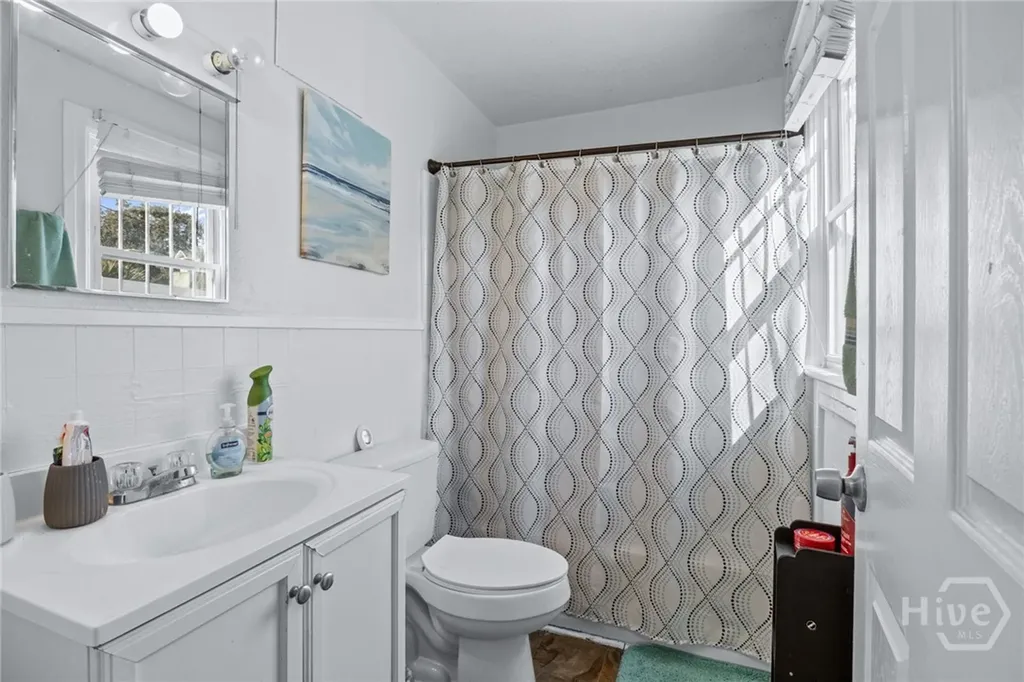 2203 Skidaway Road Savannah GA 31404