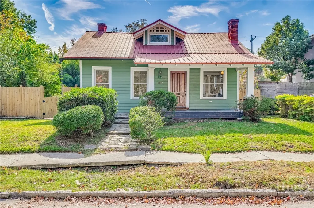 1219 E 48th Street Savannah GA 31404