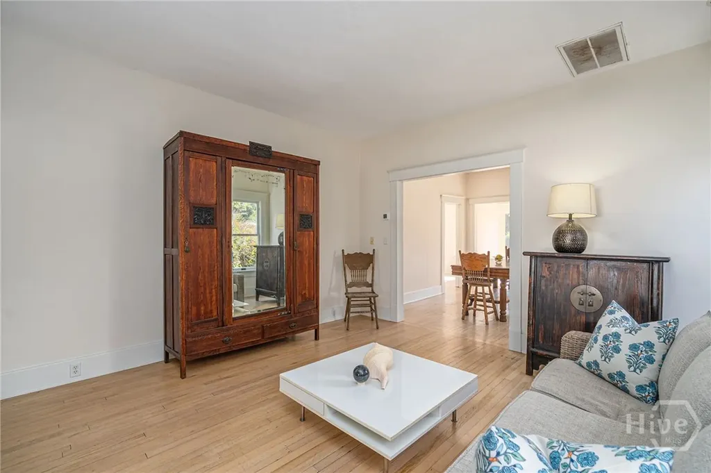 1219 E 48th Street Savannah GA 31404
