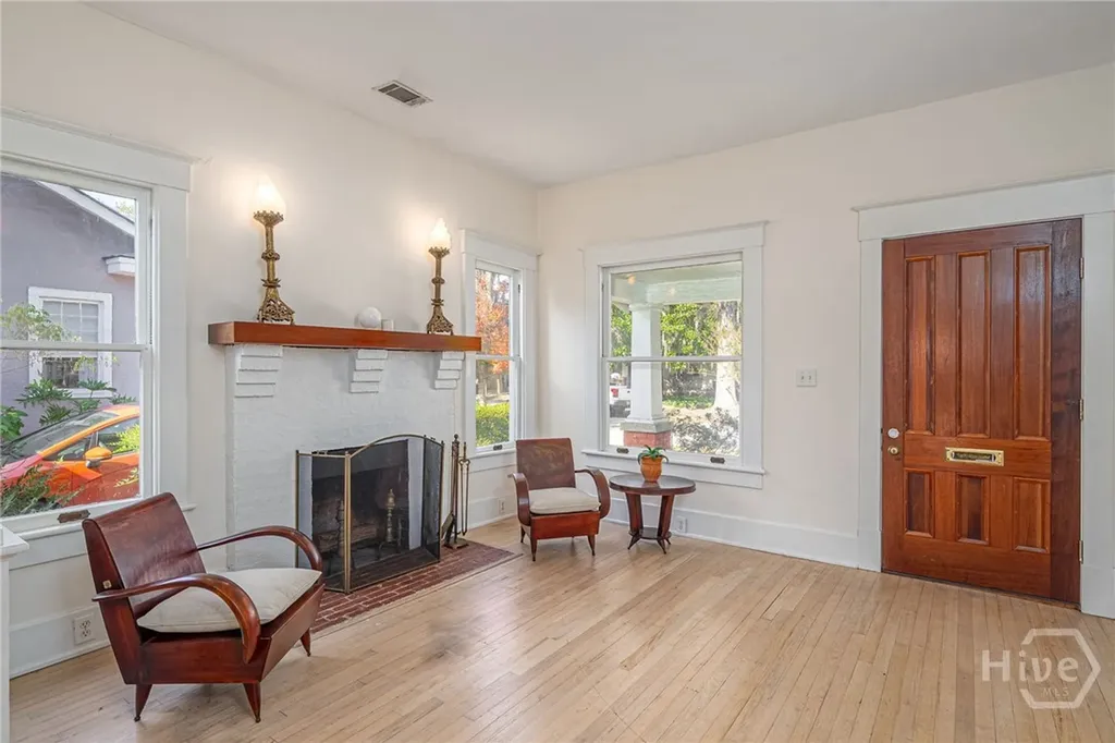 1219 E 48th Street Savannah GA 31404