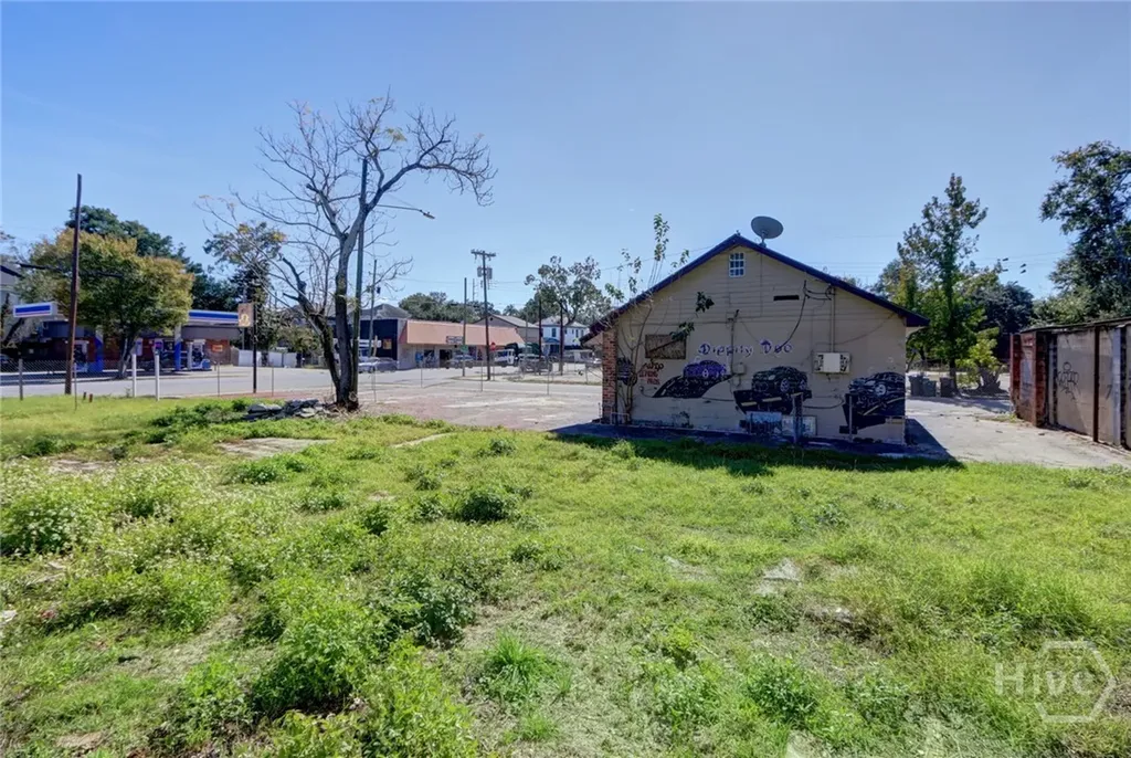 1805 / 1807 Montgomery Street Savannah GA 31401