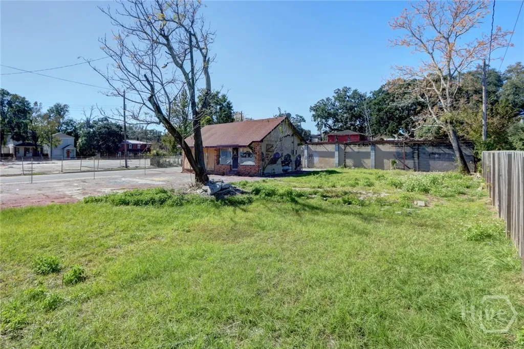 1805 / 1807 Montgomery Street Savannah GA 31401