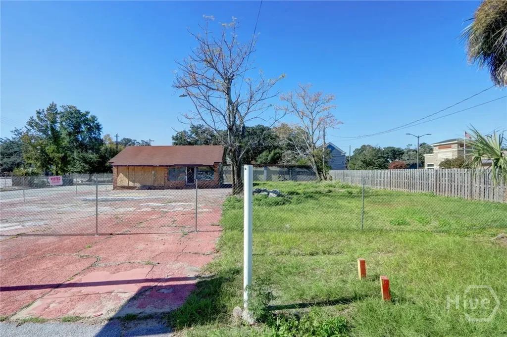 1805 / 1807 Montgomery Street Savannah GA 31401