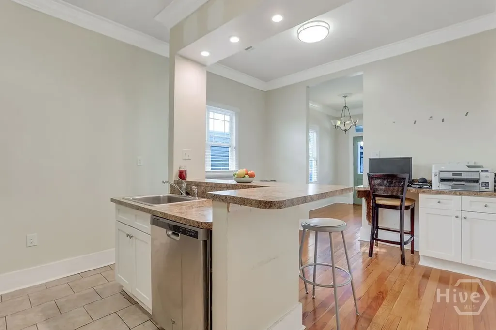913-917 W 38th Street Savannah GA 31401