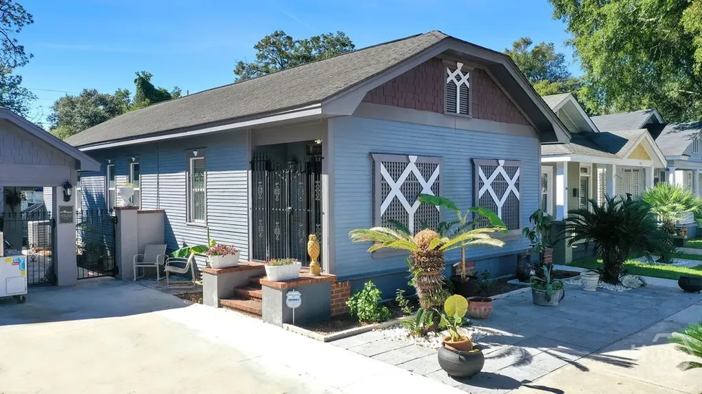 913-917 W 38th Street Savannah GA 31401