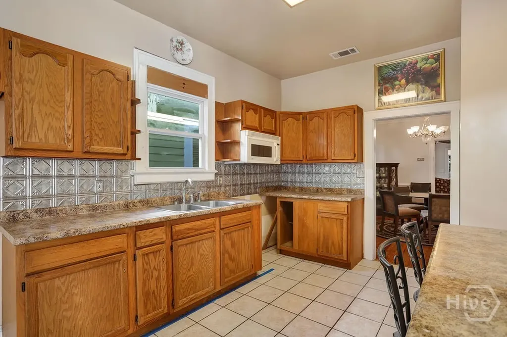 913-917 W 38th Street Savannah GA 31401