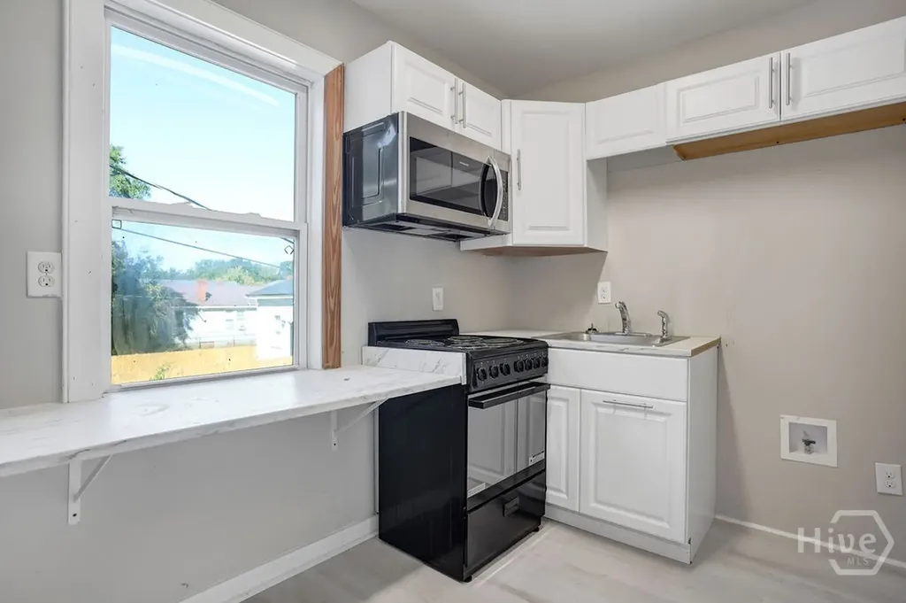 913-917 W 38th Street Savannah GA 31401