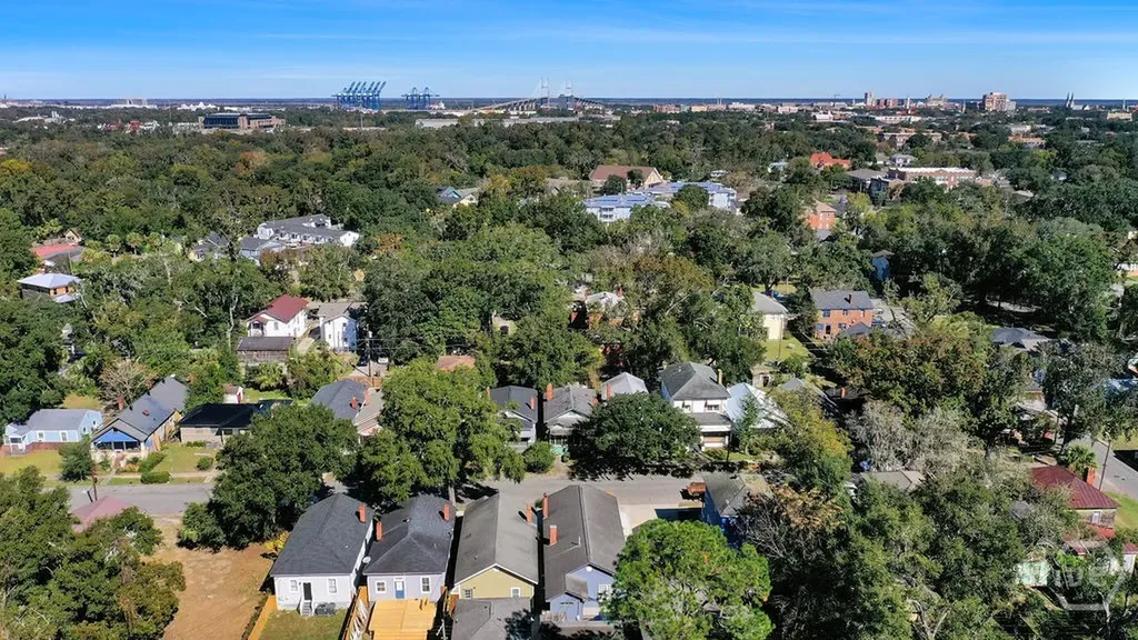 913-917 W 38th Street Savannah GA 31401