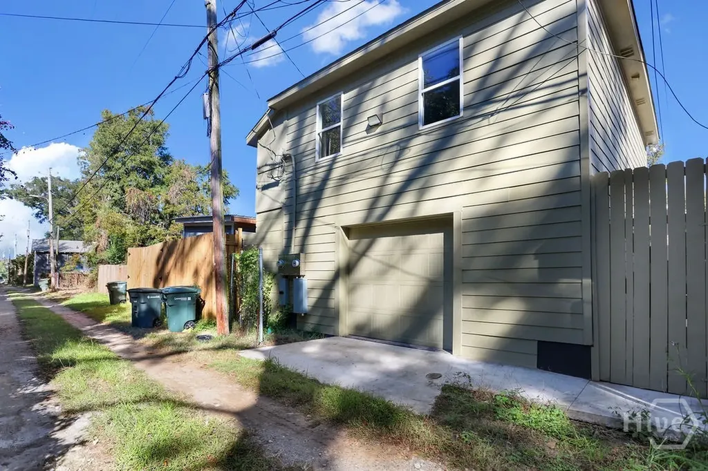 913-917 W 38th Street Savannah GA 31401