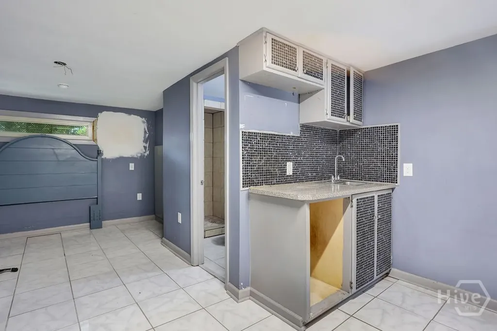 913-917 W 38th Street Savannah GA 31401