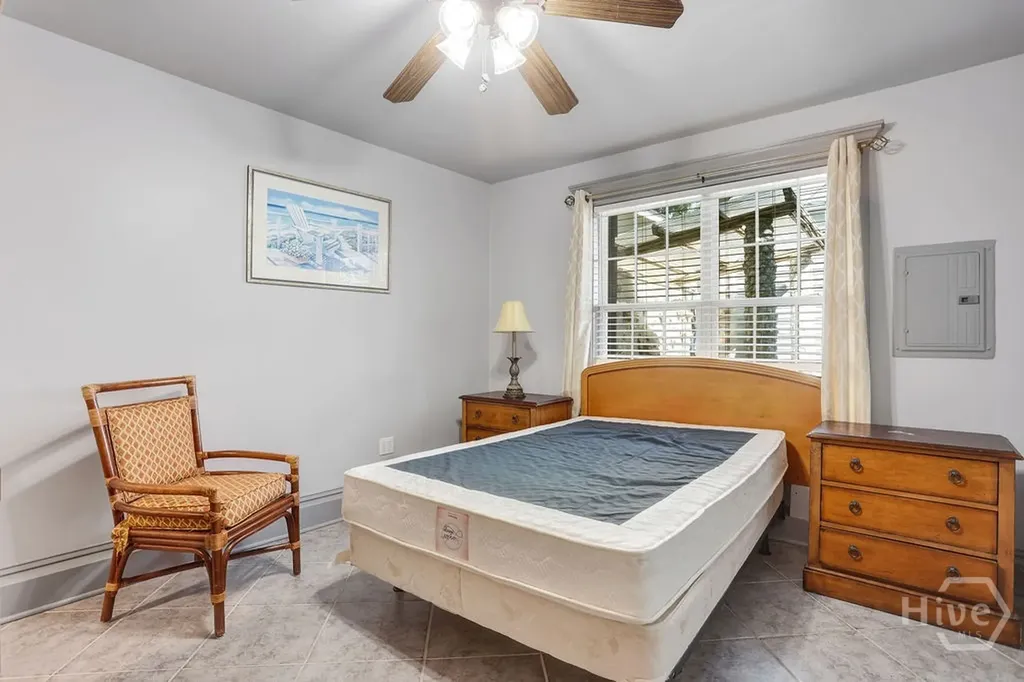 913-917 W 38th Street Savannah GA 31401