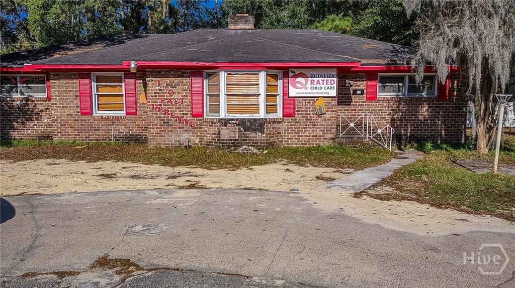 110 E Derenne Avenue Savannah GA 31405