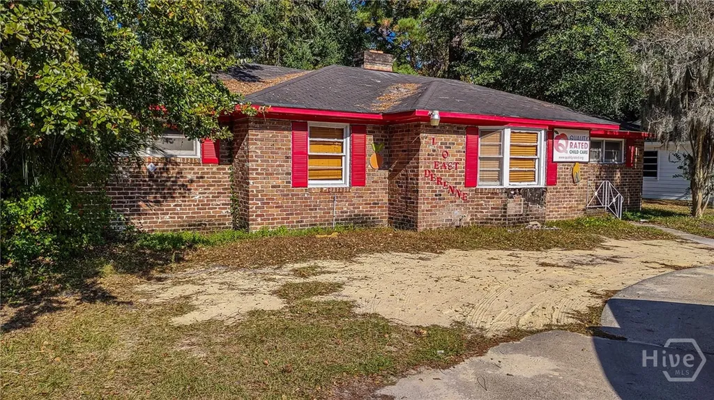 110 E Derenne Avenue Savannah GA 31405