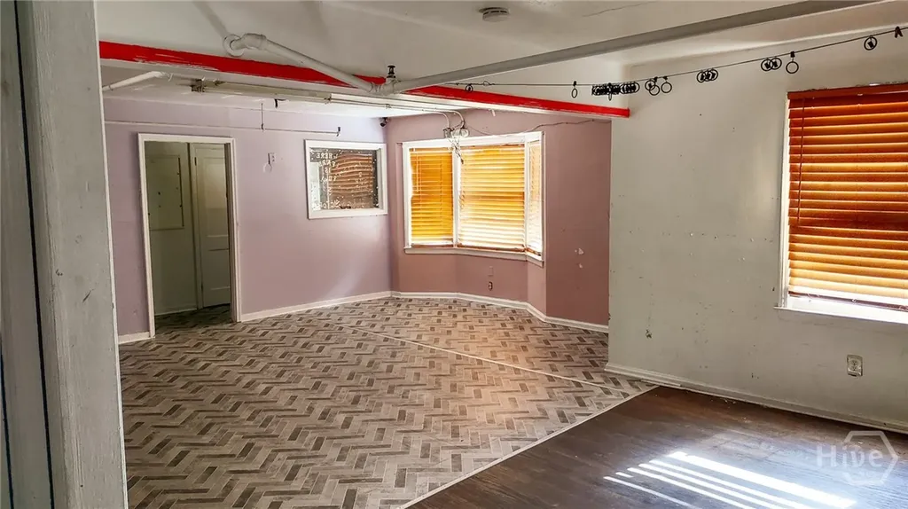 110 E Derenne Avenue Savannah GA 31405