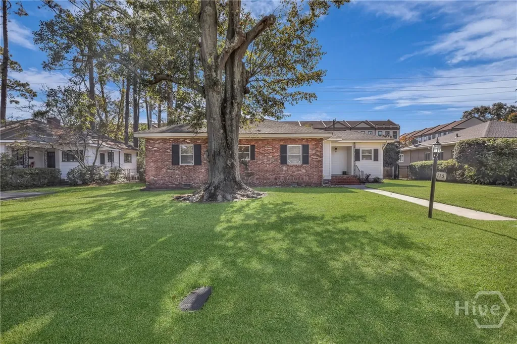 115 E 60th Street Savannah GA 31405