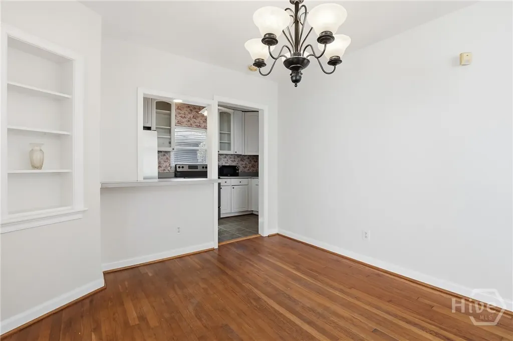 115 E 60th Street Savannah GA 31405