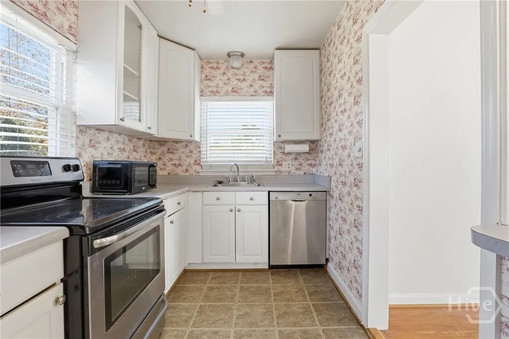 115 E 60th Street Savannah GA 31405